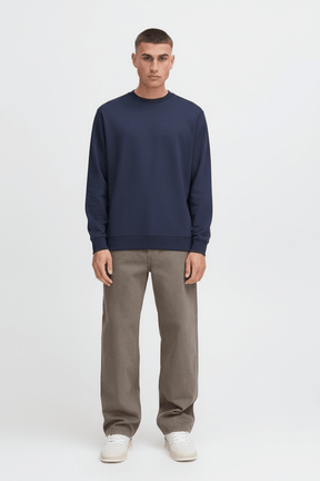 Felpa navy - Figura intera frontale