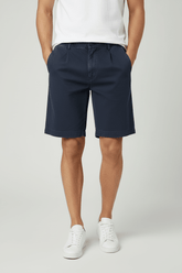 Shorts Navy - Fronte con T-shirt Bianca